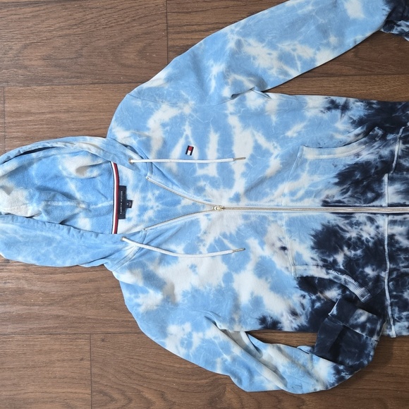 Tommy Hilfiger Blue and White Tie-Dye Hoodie/Size Med/NWOT - Picture 4 of 5